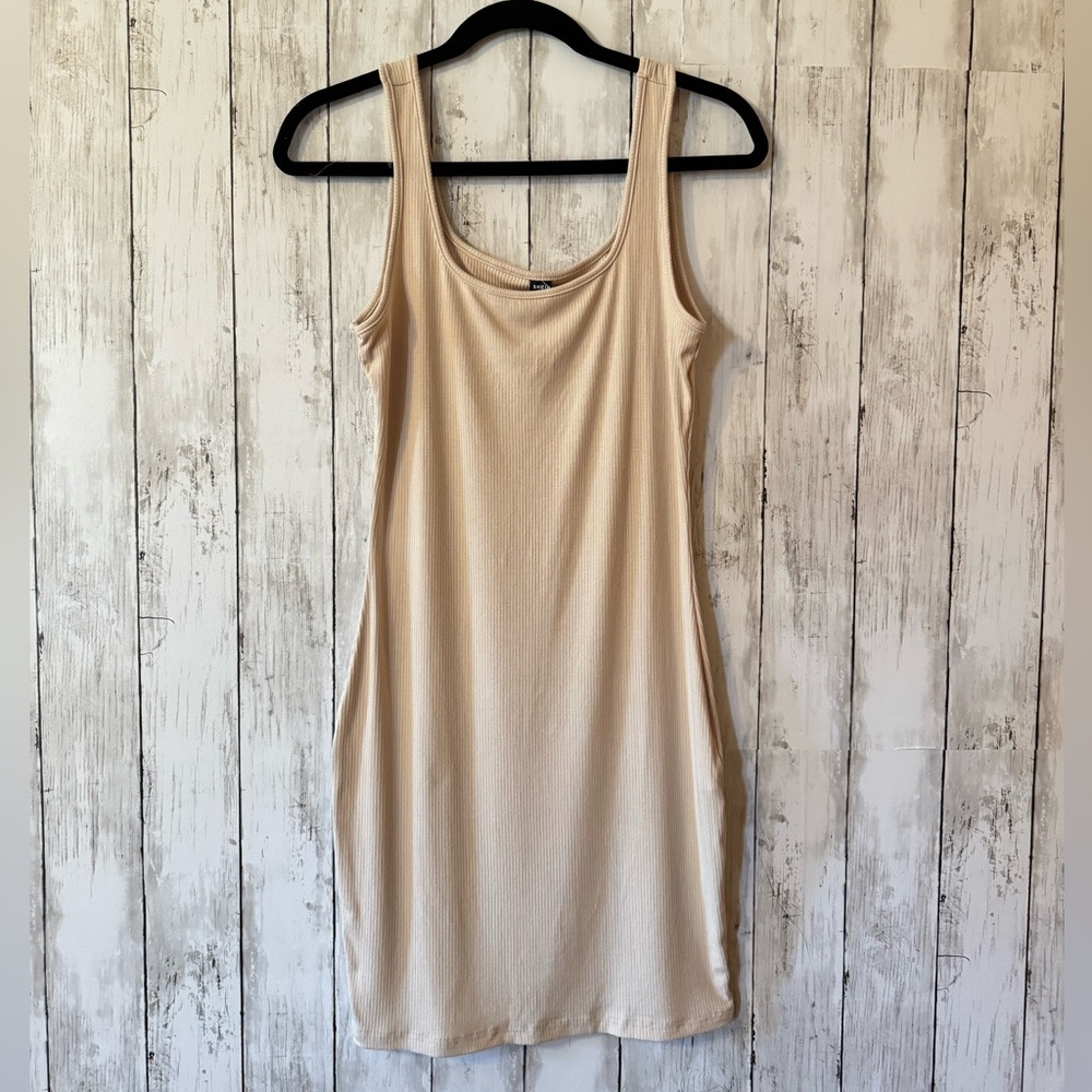Elegant Cream Sleeveless Dress